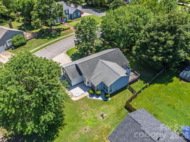 13501 Krislyn Woods Place, Charlotte, NC 28278