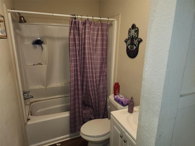 42 Country Oaks Street, Brazoria, TX 77422