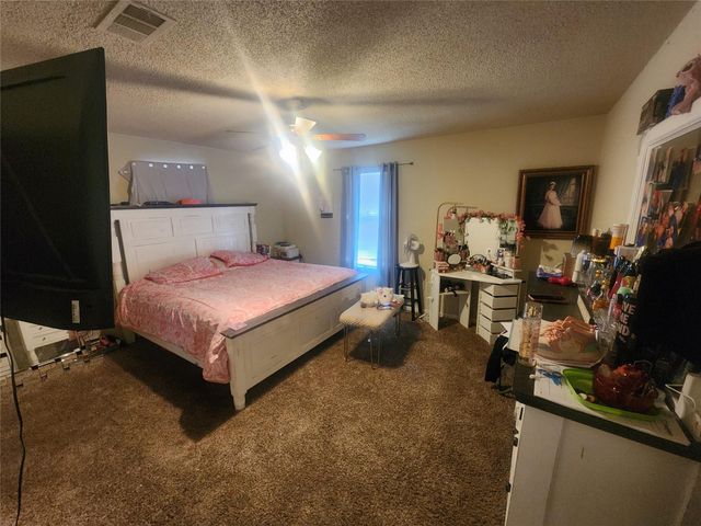 42 Country Oaks Street, Brazoria, TX 77422