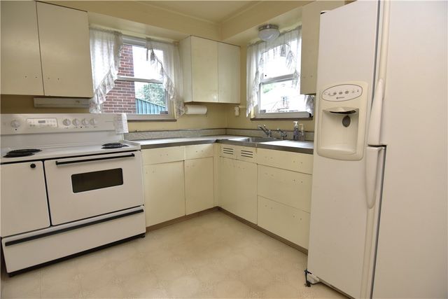 4132 Davis Ave, Munhall, PA 15120