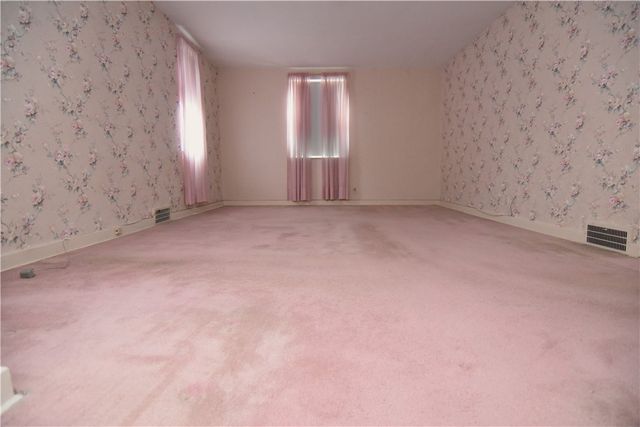 4132 Davis Ave, Munhall, PA 15120