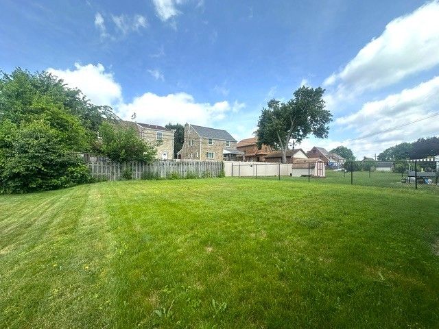 4132 Davis Ave, Munhall, PA 15120