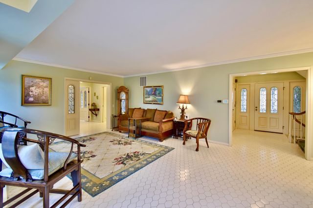 1300 Kilian Boulevard SE, Saint Cloud, MN 56304