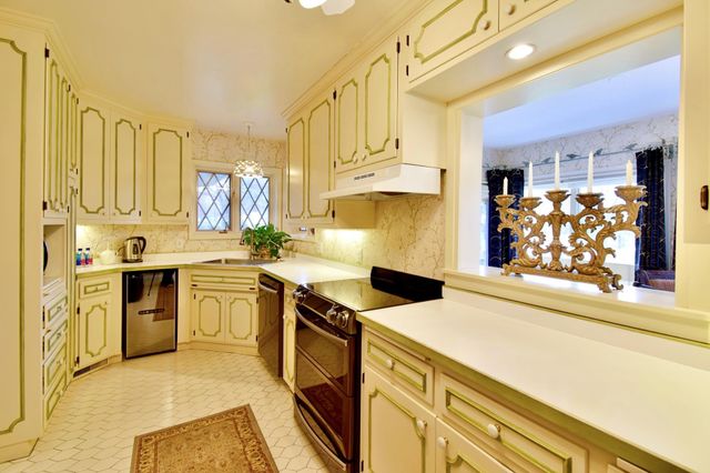 1300 Kilian Boulevard SE, Saint Cloud, MN 56304