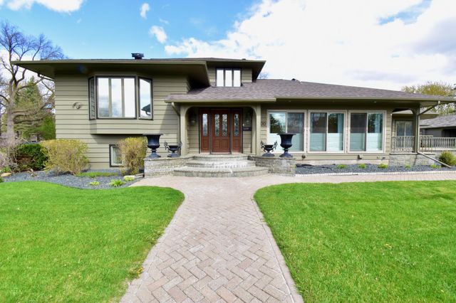 1300 Kilian Boulevard SE, Saint Cloud, MN 56304