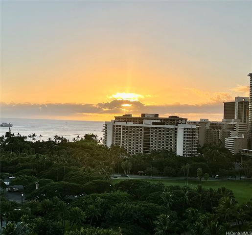 383 Kalaimoku Street 1601, Honolulu, HI 96815
