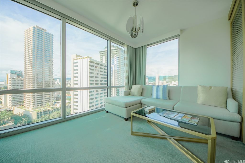 383 Kalaimoku Street 1601, Honolulu, HI 96815