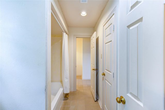 13238 Oregold Drive, Houston, TX 77041