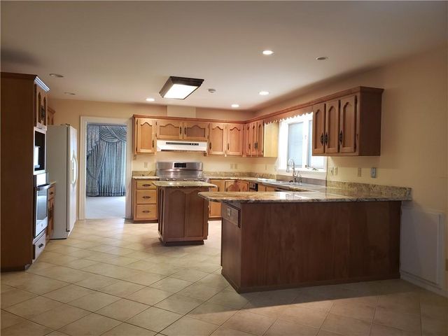 1221 Westbury Drive, Mobile, AL 36609