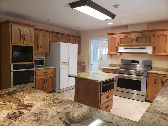1221 Westbury Drive, Mobile, AL 36609