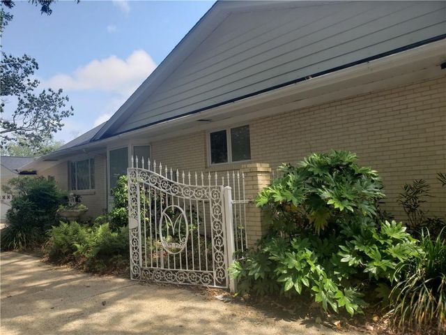 1221 Westbury Drive, Mobile, AL 36609