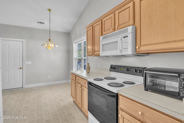 211 Waters Point Court, Wilmington, NC 28412