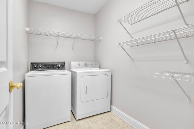 211 Waters Point Court, Wilmington, NC 28412
