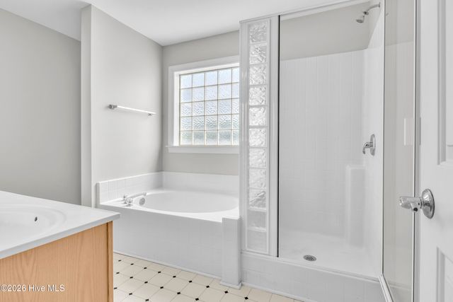 211 Waters Point Court, Wilmington, NC 28412