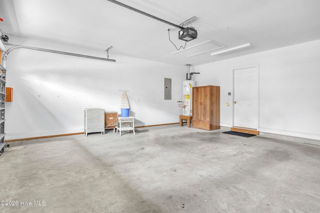211 Waters Point Court, Wilmington, NC 28412