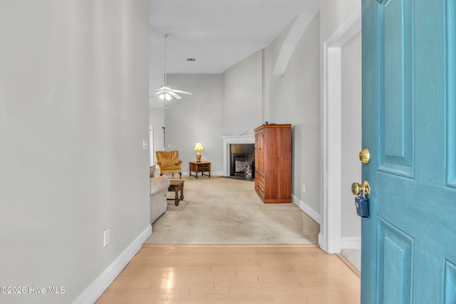 211 Waters Point Court, Wilmington, NC 28412