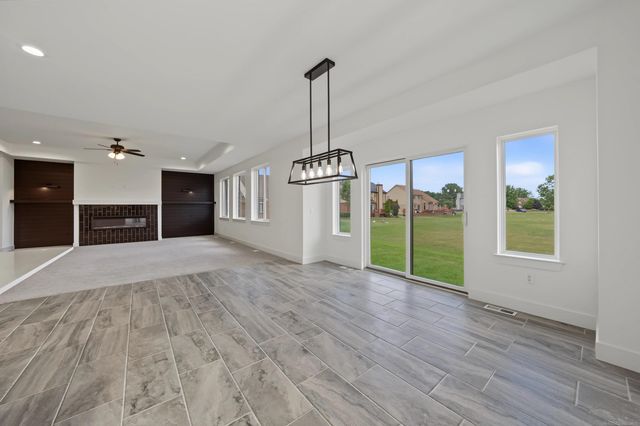 1073 Williamson Circle, Pontiac, MI 48340