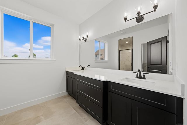 1073 Williamson Circle, Pontiac, MI 48340