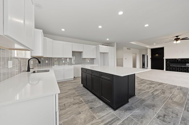 1073 Williamson Circle, Pontiac, MI 48340