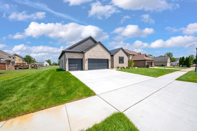 1073 Williamson Circle, Pontiac, MI 48340