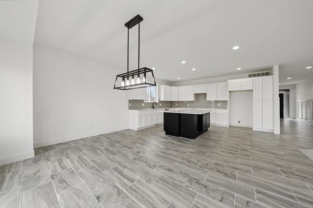 1073 Williamson Circle, Pontiac, MI 48340