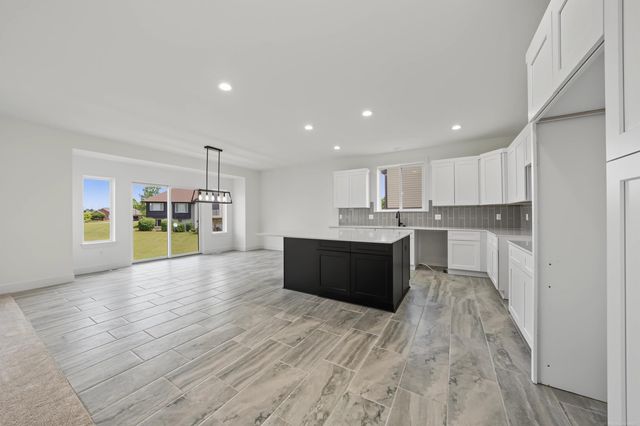1073 Williamson Circle, Pontiac, MI 48340