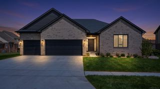 1073 Williamson Circle, Pontiac, MI 48340