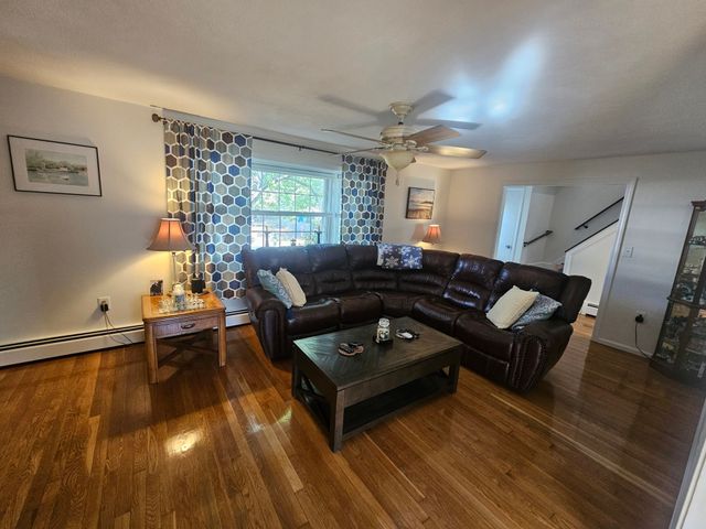 30 Pratt St, Tewksbury, MA 01876