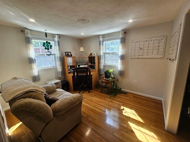 30 Pratt St, Tewksbury, MA 01876