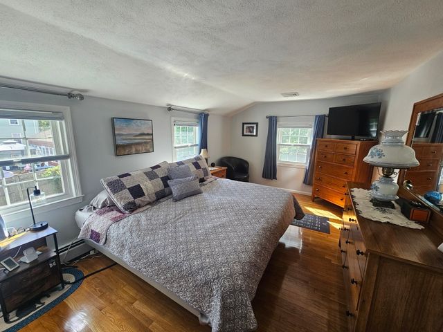 30 Pratt St, Tewksbury, MA 01876
