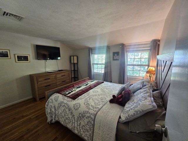 30 Pratt St, Tewksbury, MA 01876