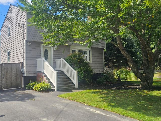 30 Pratt St, Tewksbury, MA 01876