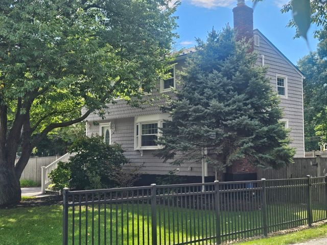 30 Pratt St, Tewksbury, MA 01876