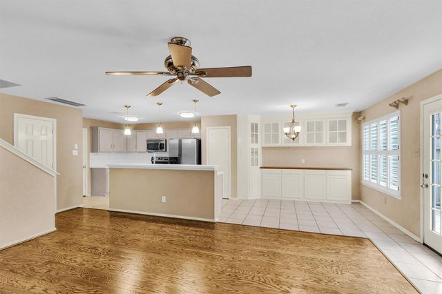 31 N Walden Elms Circle, Spring, TX 77382