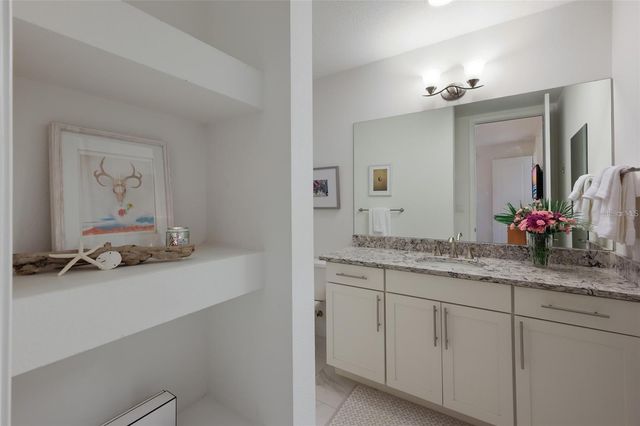 376 ARUBA CIRCLE 203, Bradenton, FL 34209