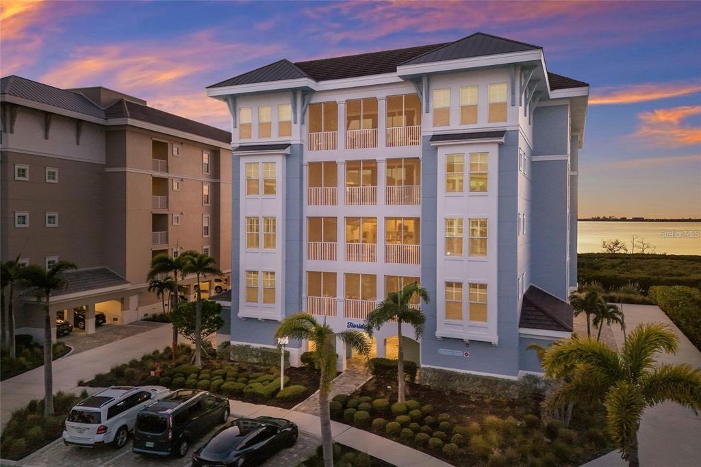 376 ARUBA CIRCLE 203, Bradenton, FL 34209