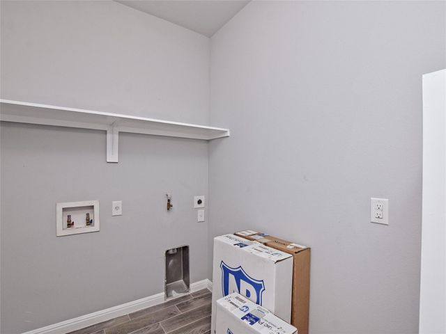 2005 Garretts WAY, Manchaca, TX 78652