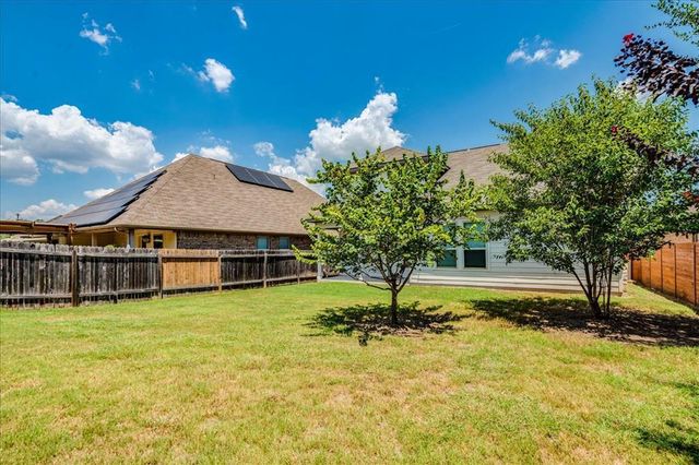 2005 Garretts WAY, Manchaca, TX 78652