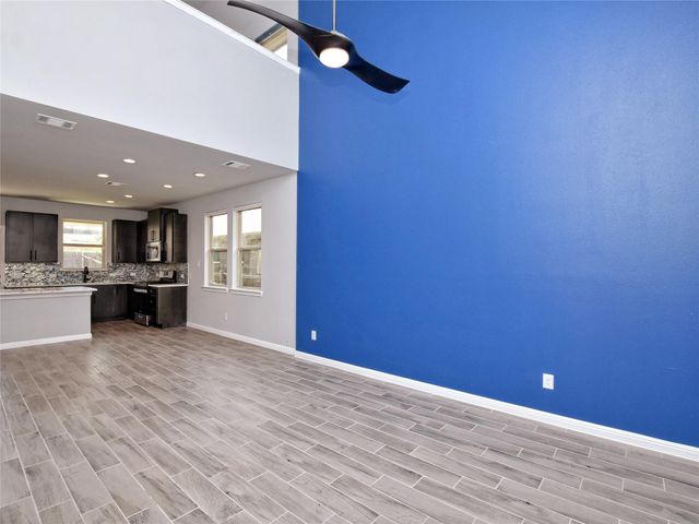 2005 Garretts WAY, Manchaca, TX 78652