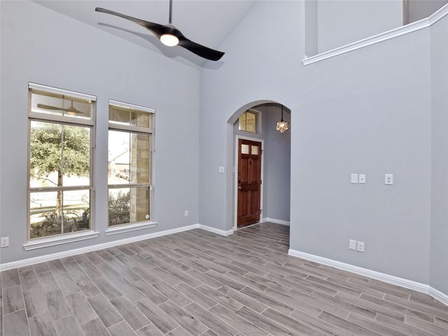 2005 Garretts WAY, Manchaca, TX 78652