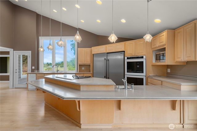 41818 222nd Avenue SE, Enumclaw, WA 98022