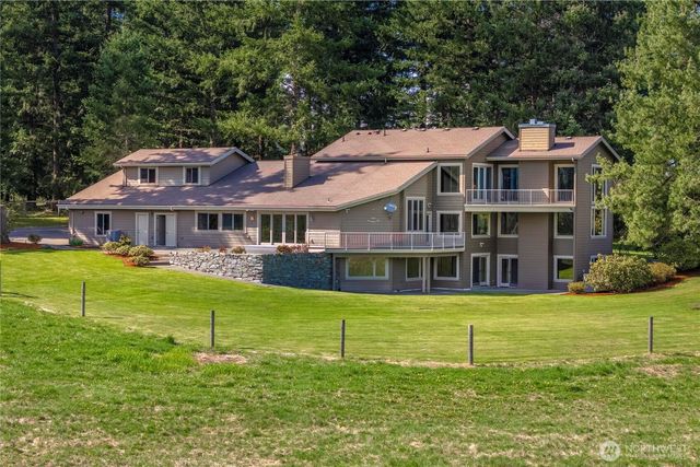 41818 222nd Avenue SE, Enumclaw, WA 98022