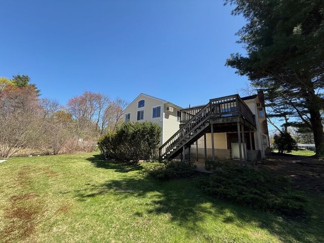 22 Leonard Rd, Framingham, MA 01701