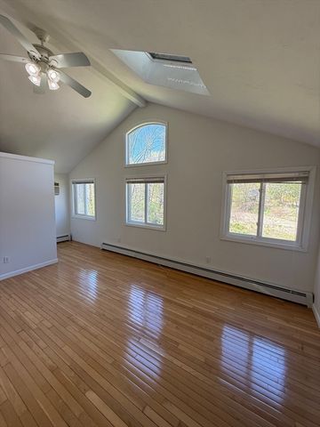 22 Leonard Rd, Framingham, MA 01701