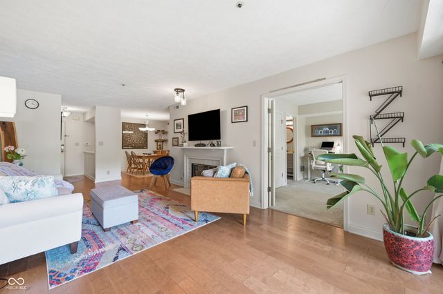 7601 Newport Bay Drive 112, Indianapolis, IN 46240
