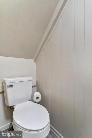 129 E FRANKLIN ST, Greencastle, PA 17225