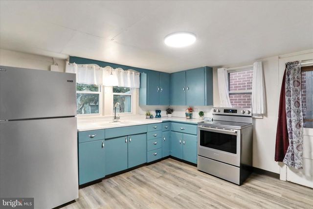 129 E FRANKLIN ST, Greencastle, PA 17225