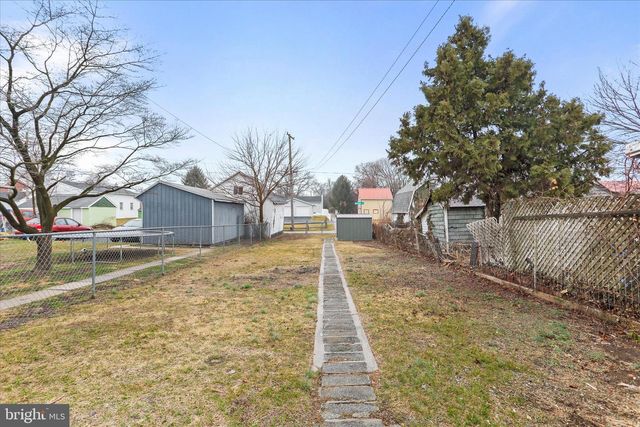 129 E FRANKLIN ST, Greencastle, PA 17225