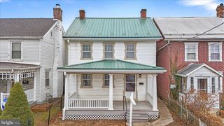 129 E FRANKLIN ST, Greencastle, PA 17225