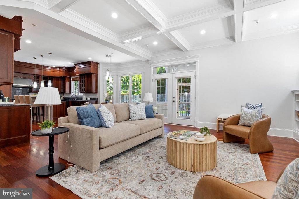 Image 16 of property listing at 7527 WESTFIELD DR, Bethesda, MD 20817